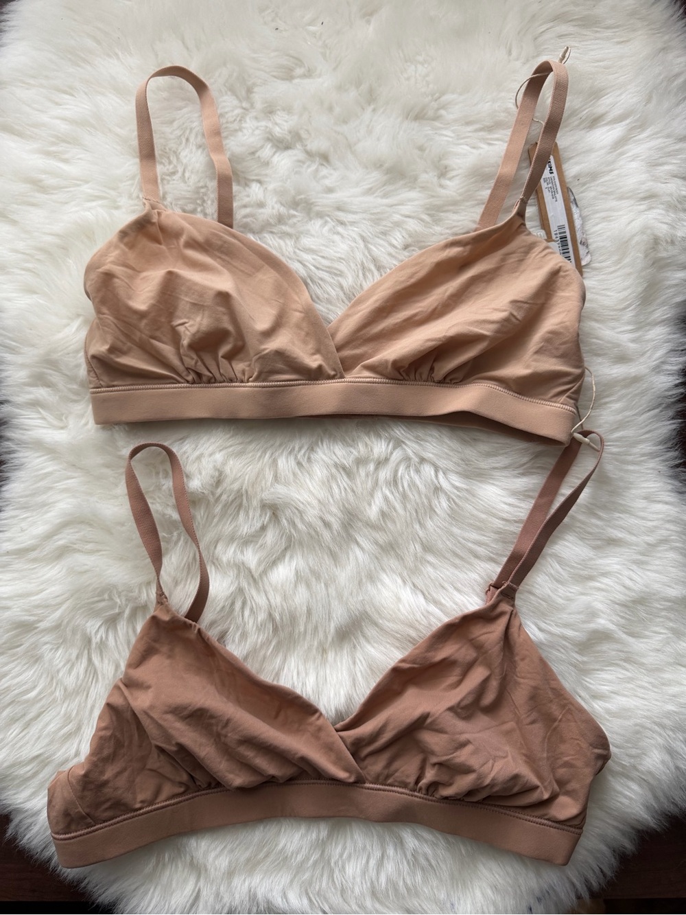 New! SKIMS Two-Tone Nude Wireless Bralette Set